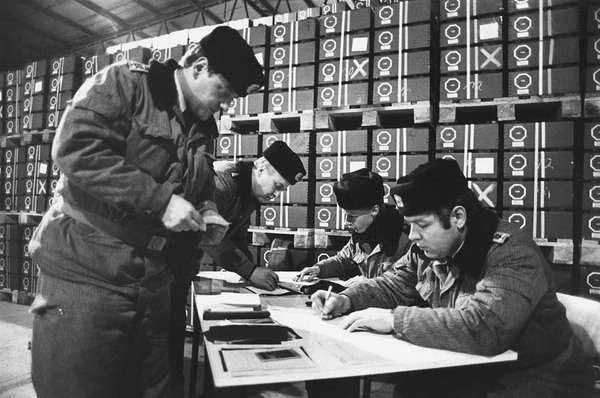03-IMES-Waffenabtransport.jpg