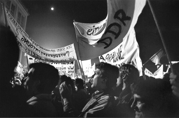 01-Montagsdemonstration.jpg
