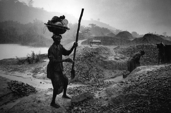 13. Goldschürferin, Sierra Leone 13-961125861.jpg