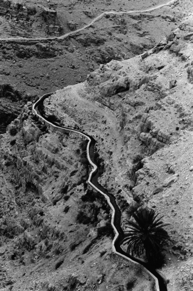 08. Aquädukt durch die Wüste Judäa nach Jericho, Israel 8-981213-1K05N13.jpg