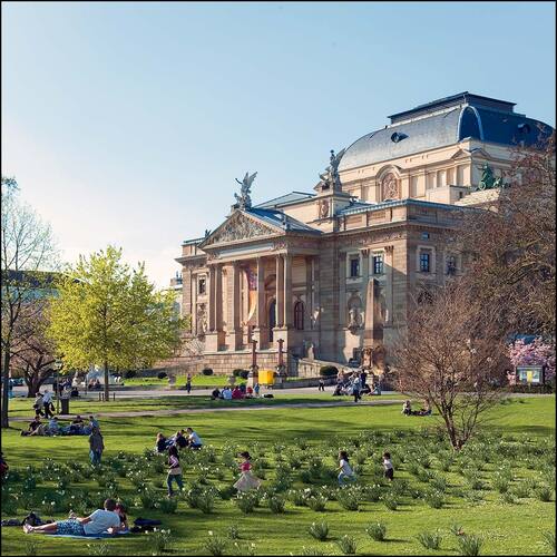 24 29 047 Staatstheater 2011