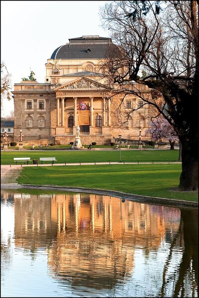 24 45 063 Staatstheater 3 2011