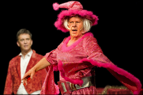 24 53 071 Micki Comoedienhaus 2015