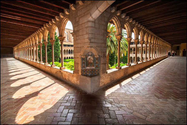 25 18 089 Barcelona Kloster 2009