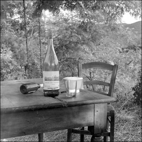 25 19 090 Malaucene Tisch 1988