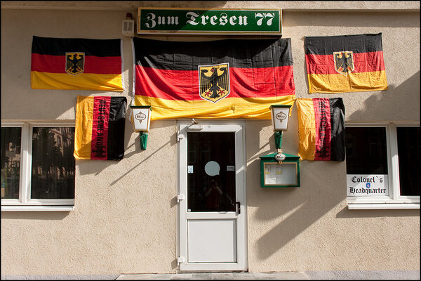 25 31 102 Deutschland Flaggen 2012