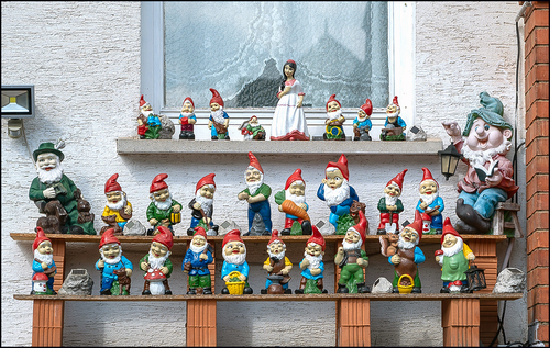 25 33 104 Gartenzwerge 2023