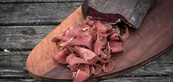 Fleisch und Wurst aus eigner Herstellung